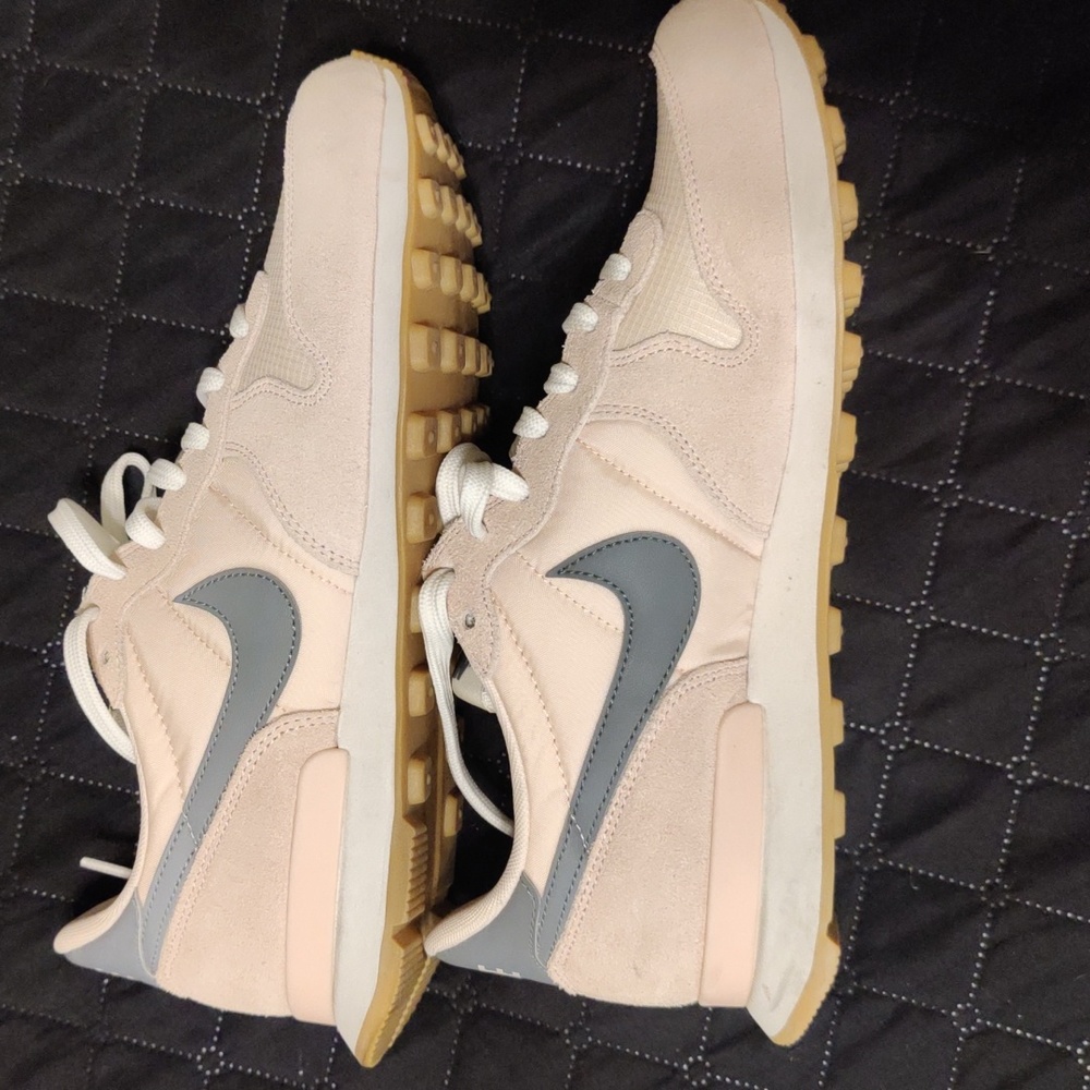 RARE Nike Internationalist - sunset tint - 9.5 - Picture 4 of 12